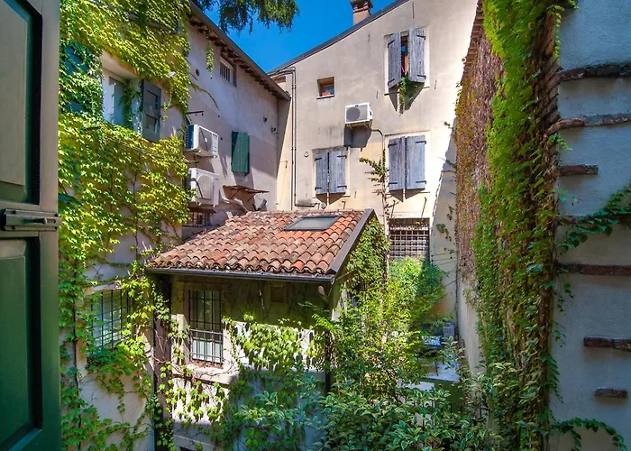 Il Cuscino Di Giulietta 2 Behind The Arena Lägenhet